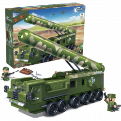 s15 Vojni kamion sa raketom