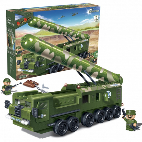 s15 Vojni kamion sa raketom